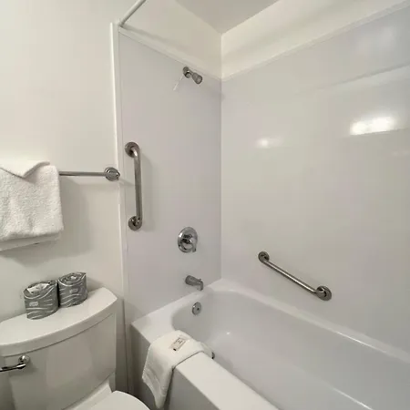 Sea Edge Motel Parksville Room photo