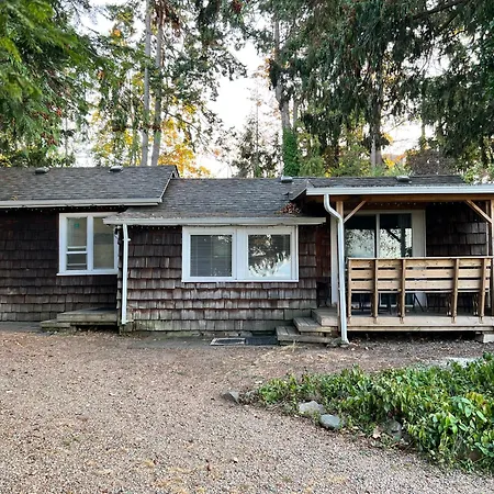 Sea Edge Motel Parksville Exterior photo